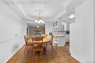 8718 Binney Dr, Warren, MI 48093 - photo 5