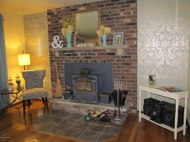 444 Cross Creek Rd, Shavertown, PA 18708 - photo 3