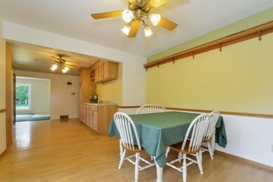 007-Dining_Room-3137138-small