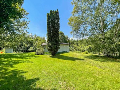 107 Maple Grove St, Barre, VT 05641 - photo 2