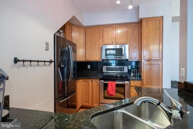 8313 Snowy Egrit Way unit 32, Lorton, VA 22079 - photo 5