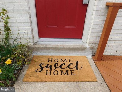 9770 Hagel Cir unit D, Lorton, VA 22079 - photo 2