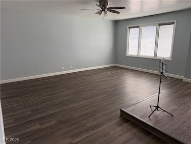 3156 Swallow Ln, Las Vegas, NV 89121 - photo 5