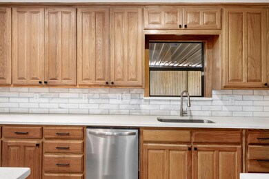 1821 Schumac Ln, Bedford, TX 76022 - photo 5