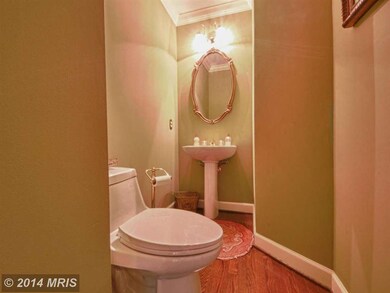 8526 Oak Pointe Way, Fairfax Station, VA 22039 - photo 6