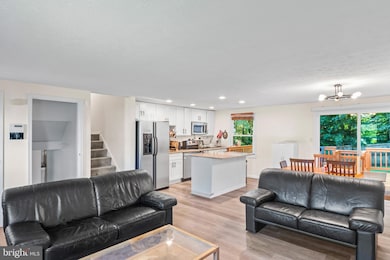 7627 Fallswood Way, Lorton, VA 22079 - photo 5