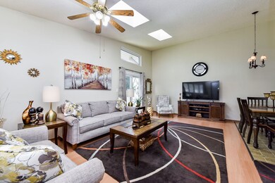 1552 Ranchview Dr, Naperville, IL 60565 - photo 2