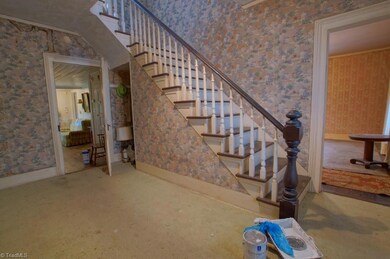 501 Lawsonville Ave, Reidsville, NC 27320 - photo 3