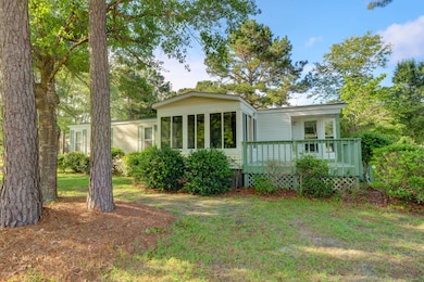 401 Quartermaster Ct, Hampstead, NC 28443 - photo 2