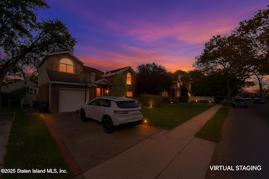 257 Locust Ave, Staten Island, NY 10306 - photo 2