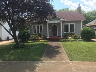 221 N Oak St, Statesville, NC 28677 - photo 2