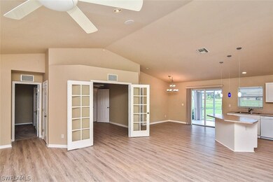 205 Manatee St, Fort Myers, FL 33913 - photo 5