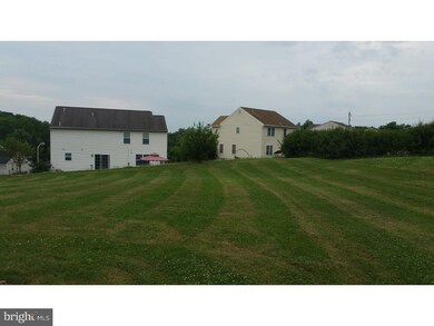 11 Calais Dr, Reading, PA 19605 - photo 4