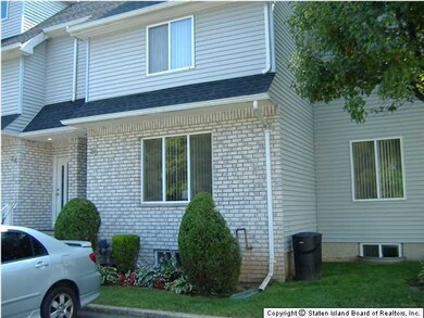 30 Fairlawn Loop, Staten Island, NY 10308 - photo 2
