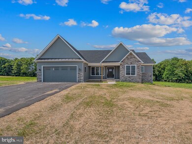 328 Eiderdown Dr, Martinsburg, WV 25404 - photo 4