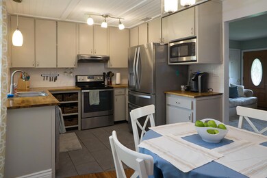 Kitchen features