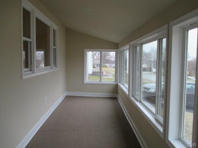 305 E Laurel Ave, Pen Argyl, PA 18072 - photo 5