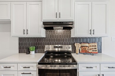 1927 N Wilhite St, Cleburne, TX 76031 - photo 5