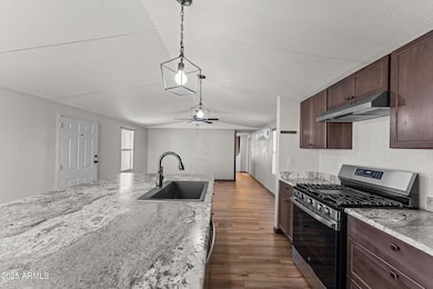 21199 W Escapee Way, Congress, AZ 85332 - photo 6