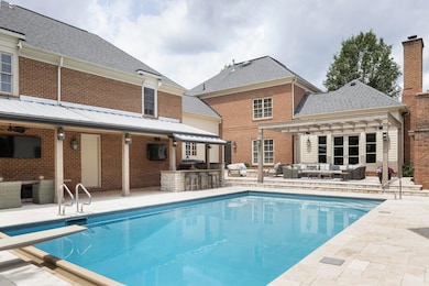 7747 Sutton Place (Staged)-004