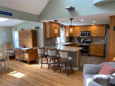 112 Park Forest Rd, Cranston, RI 02920 - photo 5