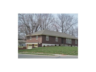 801 NW 11th St, Blue Springs, MO 64015 - photo 2