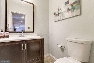 11519 Links Dr, Reston, VA 20190 - photo 6