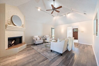 6417 Chilton Dr, North Richland Hills, TX 76182 - photo 7