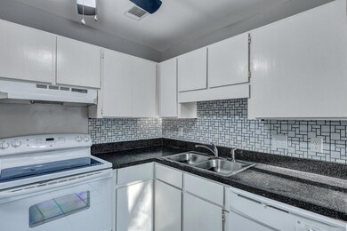 Kitchen 2 6275