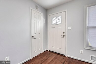 7804 Ashdale Rd, Capitol Heights, MD 20743 - photo 4