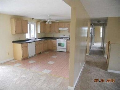 37 Wright Cir, Attleboro, MA 02703 - photo 4