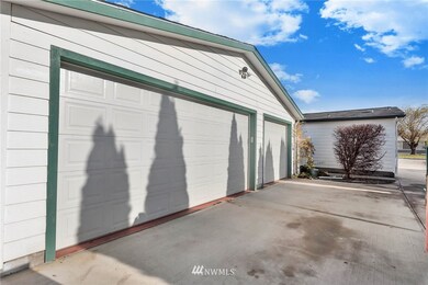 514 Newport Plaza, East Wenatchee, WA 98802 - photo 3
