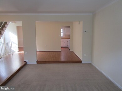 7932 Forest Path Way, Springfield, VA 22153 - photo 5