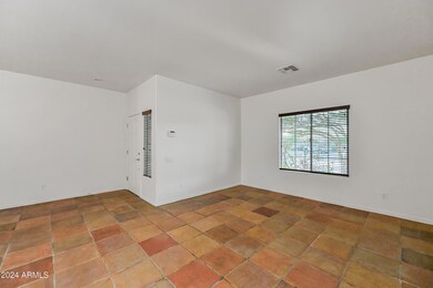 25019 N 51st Dr, Phoenix, AZ 85083 - photo 5