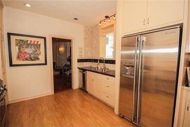 2407 Ralph St, Houston, TX 77006 - photo 4