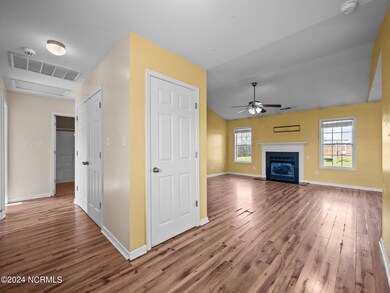 22-web-or-mls-M1B18844