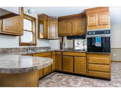 137 Cottage Rd, Enfield, CT 06082 - photo 5