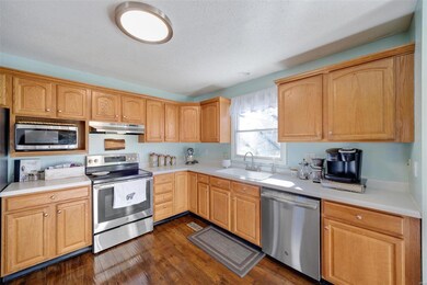 724 Copper Line Rd, Maryville, IL 62062 - photo 7