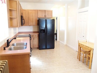You will love the new maple kitchen with ceramic t