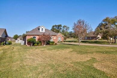 113 Cocopa Dr, Gainesville, TX 76240 - photo 2