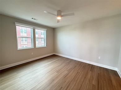 VACANT UNIT SHOWN - LAYOUT MAY DIFFER
