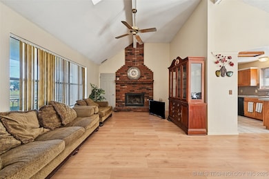 447 E Latimer St, Tulsa, OK 74106 - photo 3