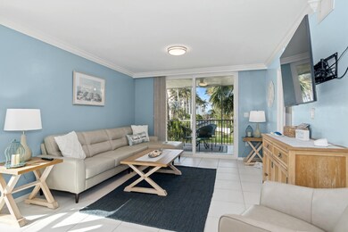 02_861SCollierBlvd_206_1_LivingRoom_HiRe