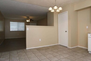 3314 W Golden Ln Phoenix AZ-large-006-Di