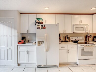 5074 NW 114th Ct, Doral, FL 33178 - photo 2