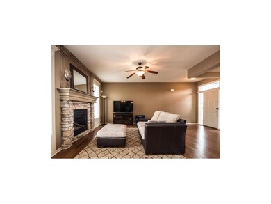 23617 W 93rd St, Lenexa, KS 66227 - photo 3