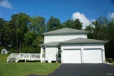 157 Towering Ct, Saylorsburg, PA 18353 - photo 2