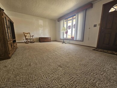 e3416a6a-7f4f-401d-a09d-8518a8979910