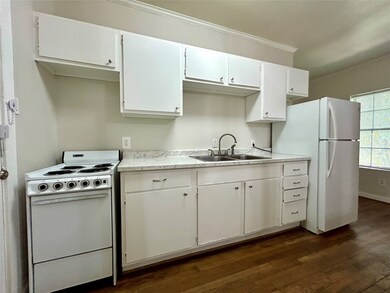 4021 Mandell St unit E, Houston, TX 77006 - photo 6