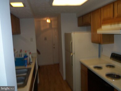 3570 Sherbrooke Cir unit 7-103, Woodbridge, VA 22192 - photo 5